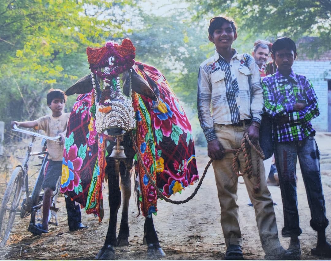 भिक्षावृत्ति छोड़ो कलम थामों
